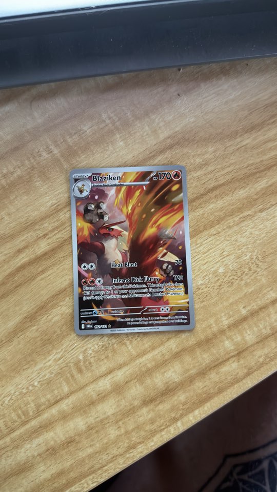 Pokémon Karta Blaziken 192/182