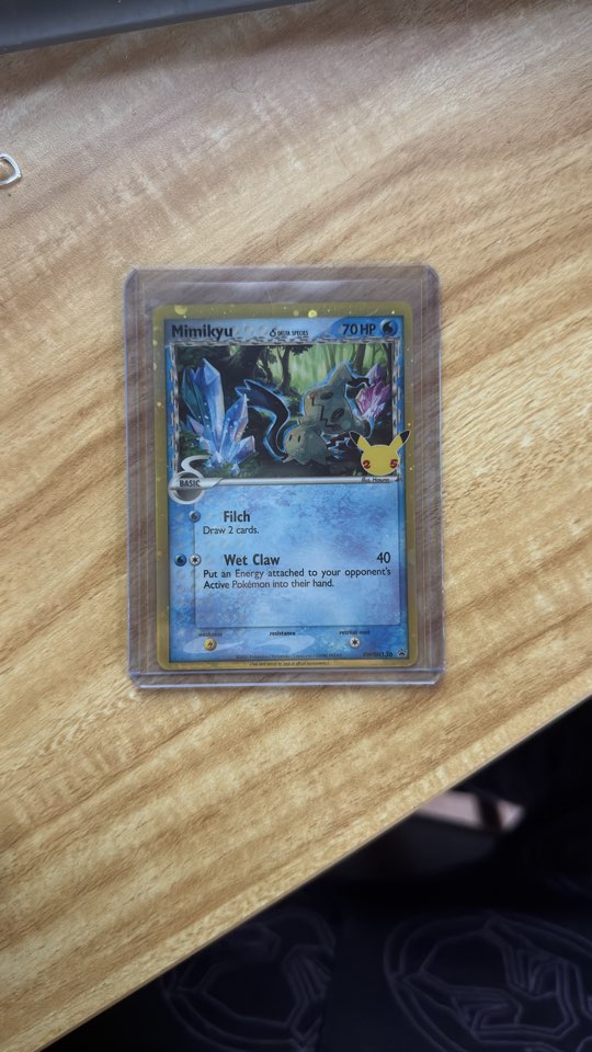 Pokémon TCG karta Mimikyu Celebrations SWSH136